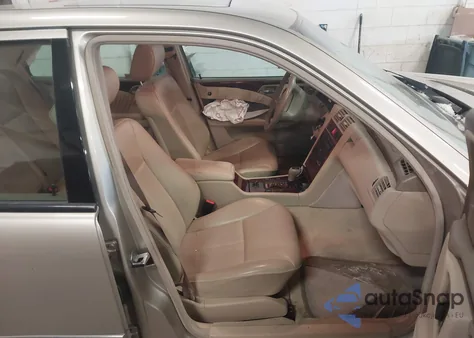 1999 Mercedes-Benz E 320 Awd z USA, uszkodzony, nr VIN WDBJF82H3XX016262